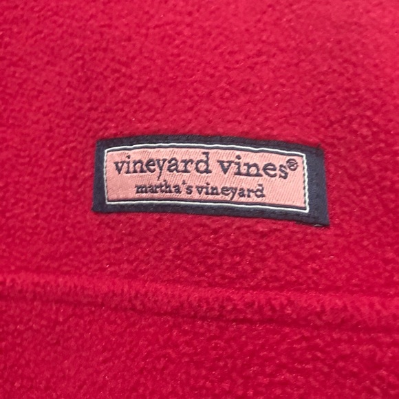 Vineyard Vine fleece pullover. Hole in left sleeve. Size Large - Picture 2 of 6